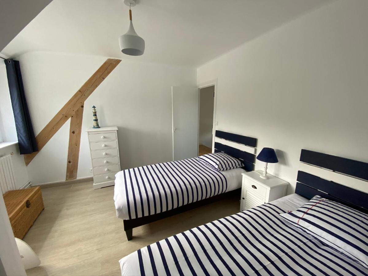 A deux pas de la plage et du port ! Charmante maison à louer Locquirec Extérieur photo