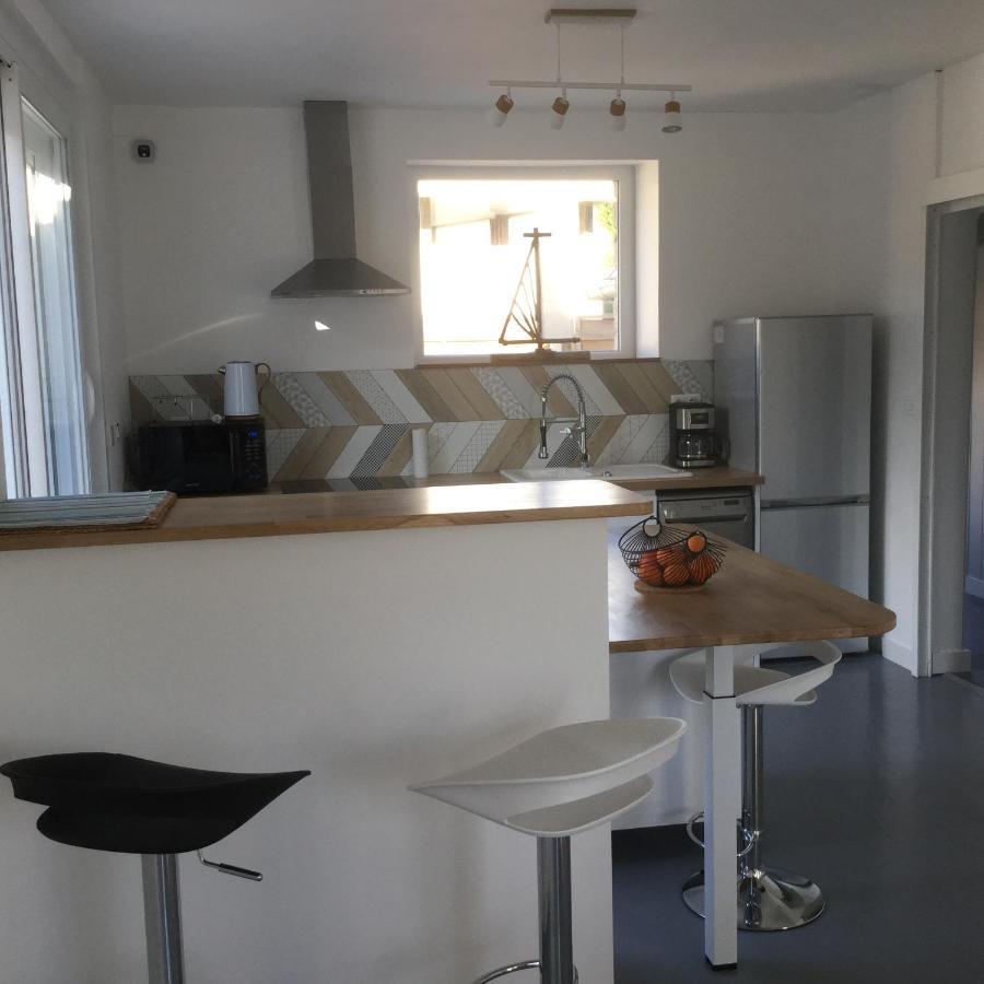 A deux pas de la plage et du port ! Charmante maison à louer Locquirec Extérieur photo
